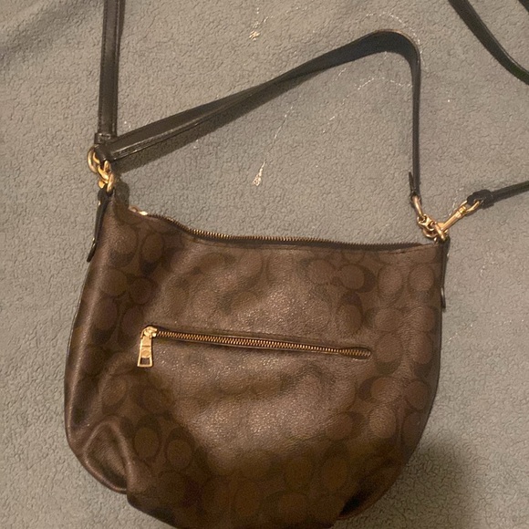COACH hobo crossbody. No tags. Excellent condition - Picture 4 of 4